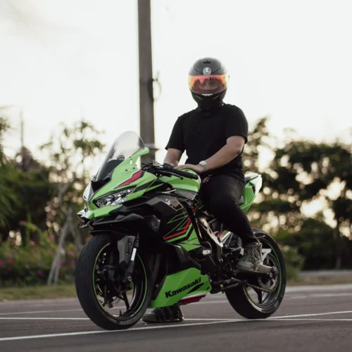 New Kawasaki ZX25RR ABS Green Best Rent Bali