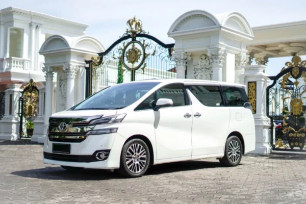 Vellfire Transformer White Best Rent Bali