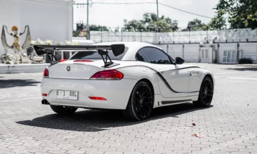 BMW Z4 WHITE Best Rent Bali