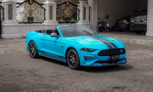 MUSTANG CABRIOLET BLUE Best Rent Bali