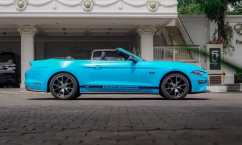 MUSTANG CABRIOLET BLUE Best Rent Bali