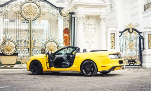 MUSTANG CABRIOLET YELLOW Best Rent Bali