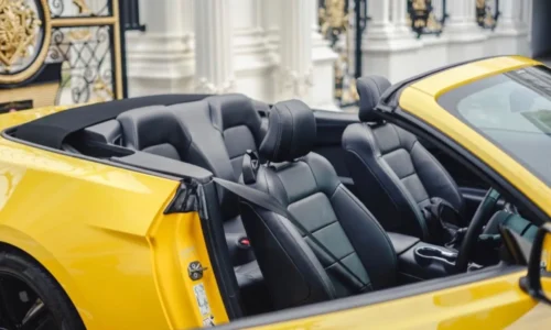 MUSTANG CABRIOLET YELLOW Best Rent Bali