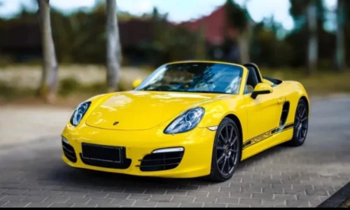 Porsche Boxter Yellow